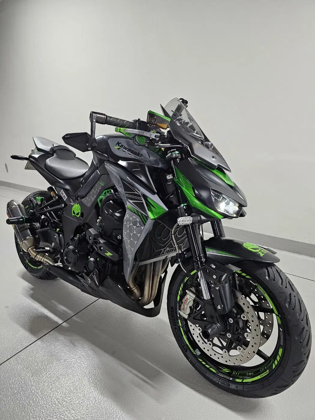 2019년식 관리잘한 가와사키 Z1000R 에디션 풀배기 판매합니다 .